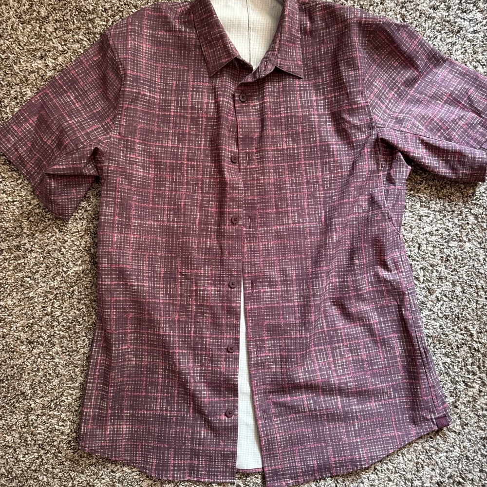 lululemon athletica Men's Casual Button Down Shirt - Burgundy Plaid